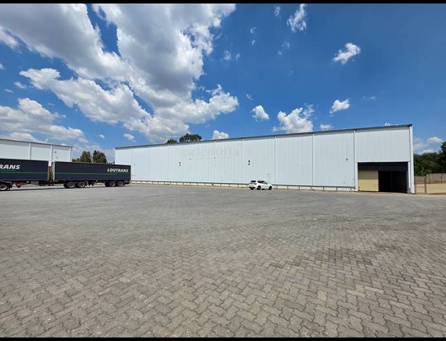 1,703M² WAREHOUSE TO LET IN JUPITER